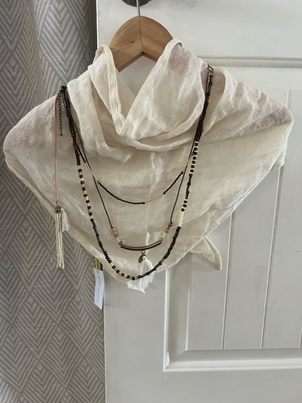 BCBGeneration Beaded Necklace Cream Scarf Detachable Boho Festival NWT